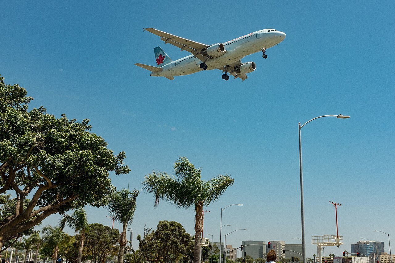 Airplane landing at LAX